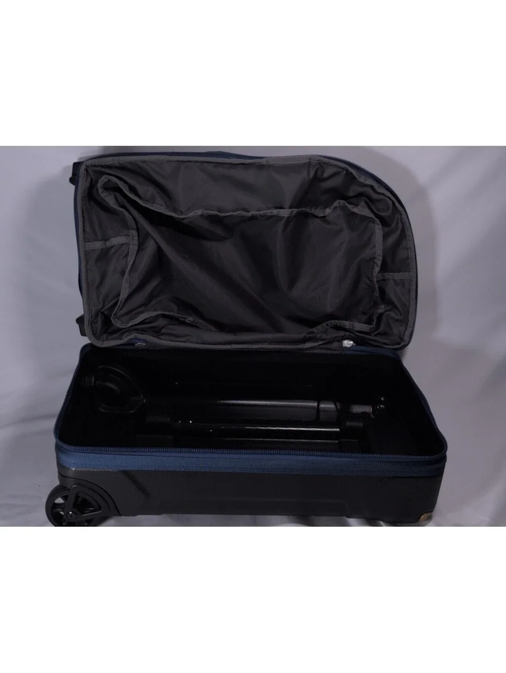 Eddie Bauer Expedition 22 Duffel 2.0 Rolling Travel Bag True Blue New With Tags